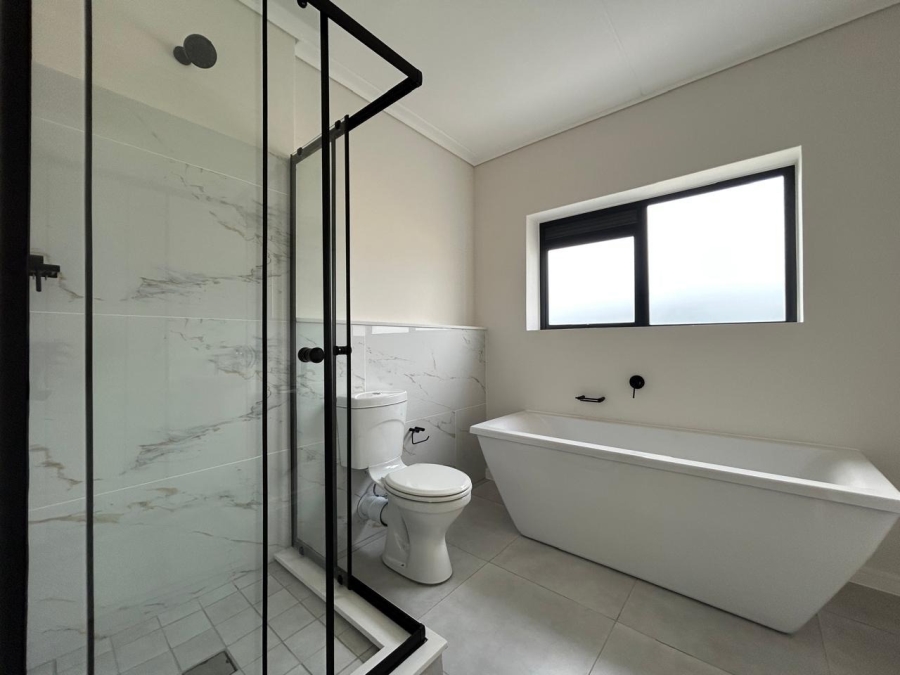 To Let 3 Bedroom Property for Rent in Sandown Western Cape